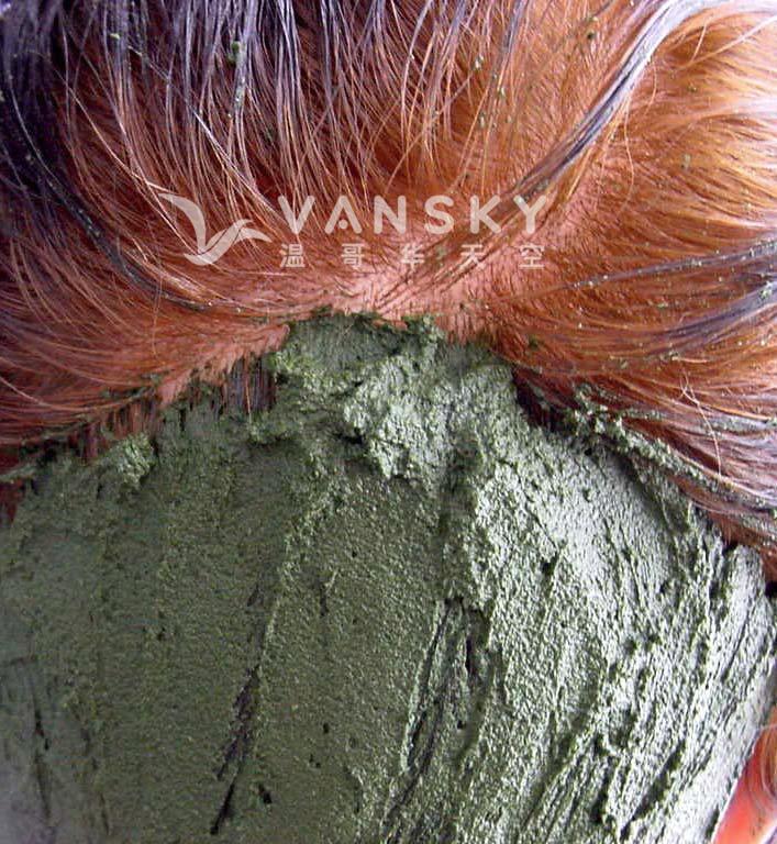 250825112047_Indigo paste on hennaed hair.jpg